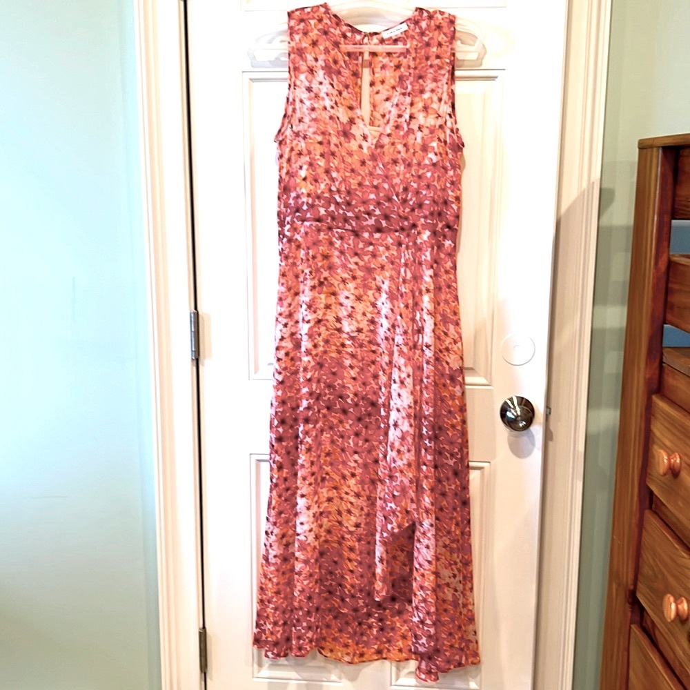 Calvin Klein fully lined floral sleeveless dress. Size 12.